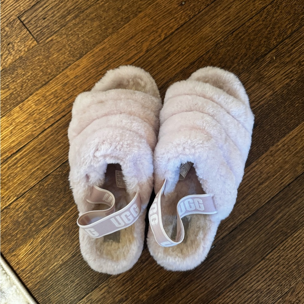 UGG Women's Soft Pink Fluffy Slippers